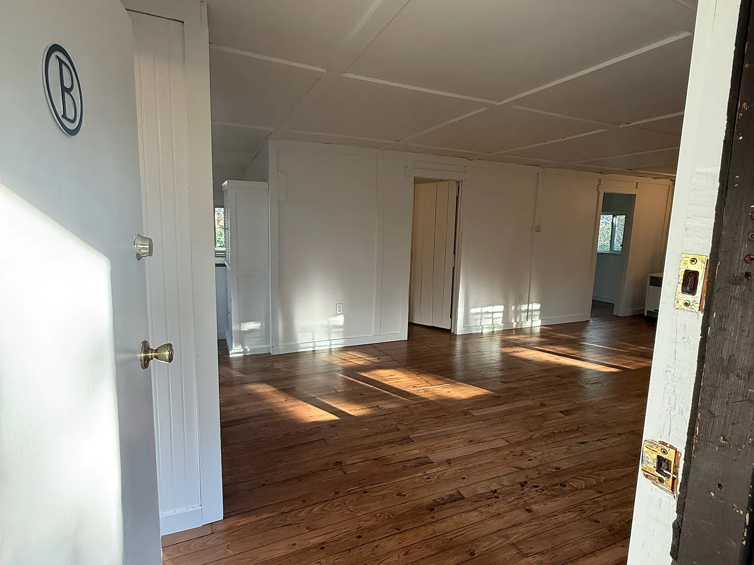 3 bed, 850 sqft, $2,800 — Photo 4
