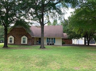 16 Clearview Dr, Texarkana, TX 75501