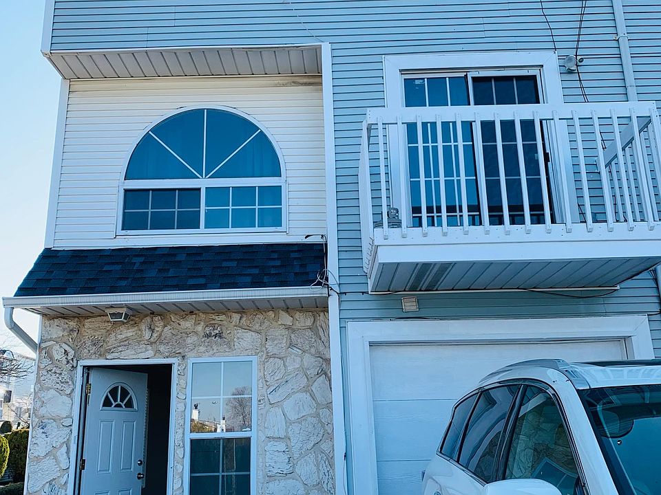 1st image of 46 Country Dr E #A