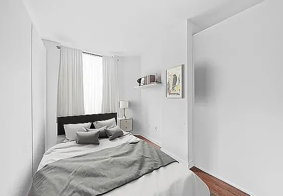 4th image of 100 John St APT 1515