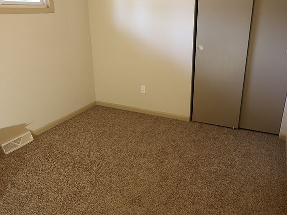 4th image of 1051 E 53rd Ave