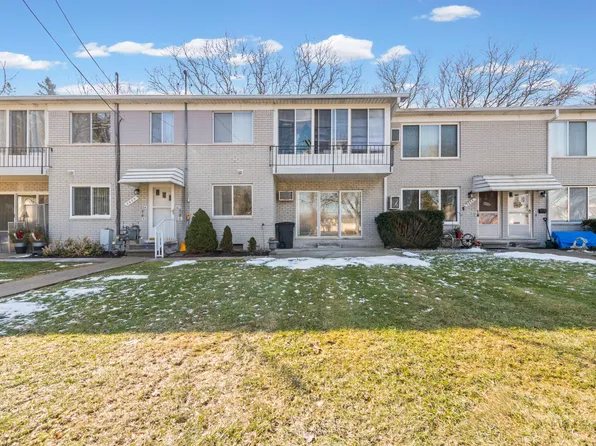 5955 Alan Dr APT 61, Brighton, MI 48116