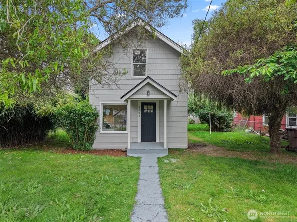 2322 S Ash Street, Tacoma, WA 98405