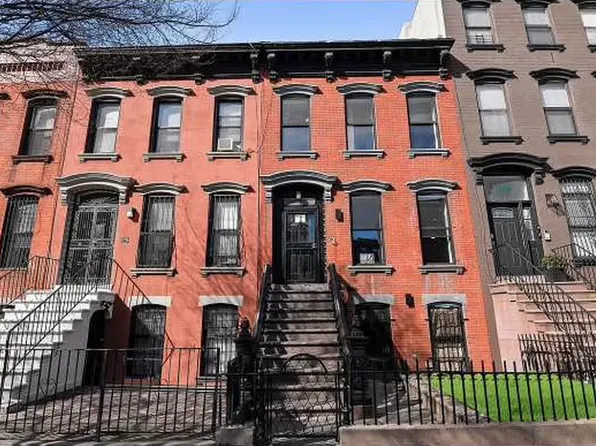 181 Kosciusko Street image 11 of 12