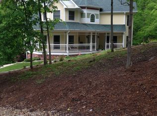 1894 E Essex Ct, Martinsville, IN 46151