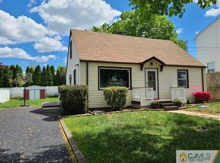 27 Cherry St, Edison, NJ 08817