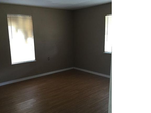 5th image of 1315 E Pyron Ave