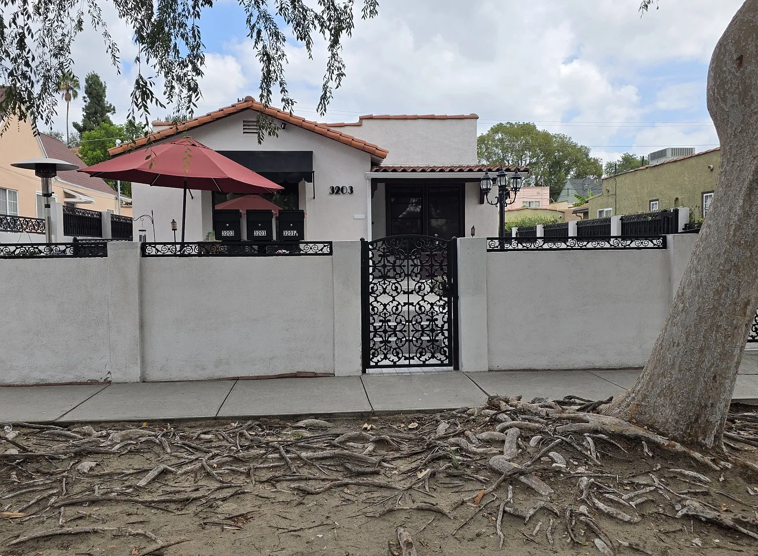 3 bed, 1300 sqft, $5,100 — Photo 2