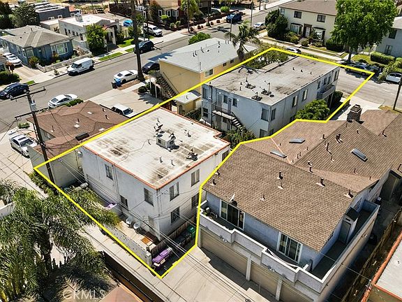 3rd image of 810 Belmont Ave