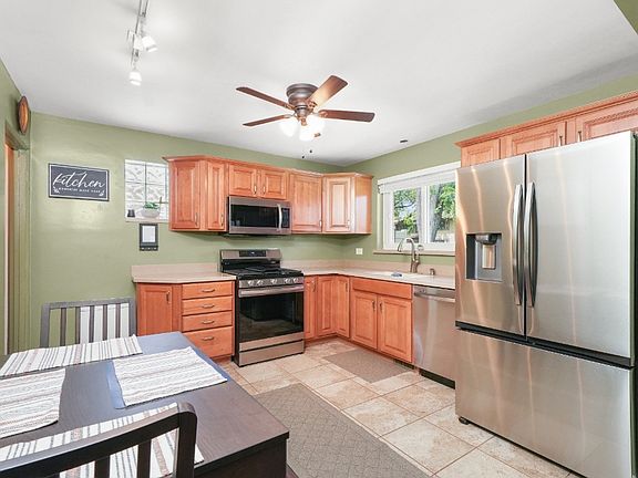 5th image of 4013 W 106th St