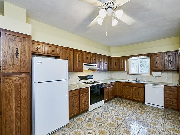 5th image of 128 Winthrop Ave