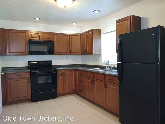 4th image of 2524 E Church St #A