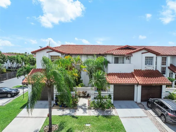 8402 SW 208th St, Cutler Bay, FL 33189