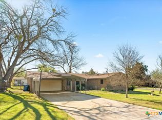 101 Plum Dr, Elgin, TX 78621
