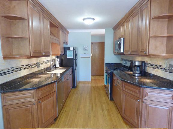 2nd image of 1263 E Evergreen Dr