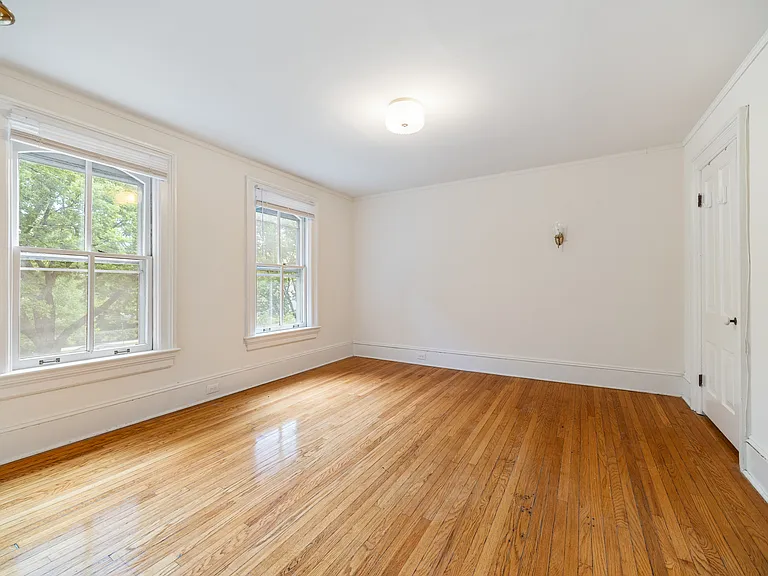 1906 Orrington Ave — Photo 29