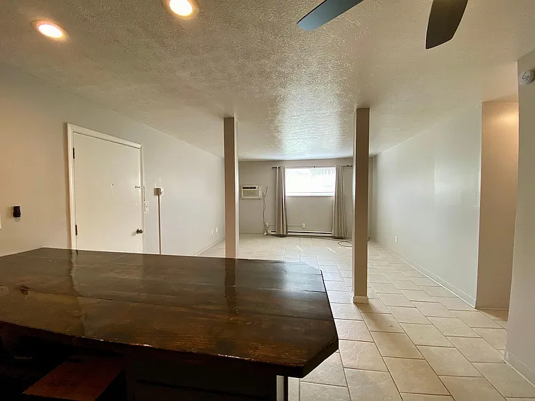 652 S Shore Ct — Photo 3