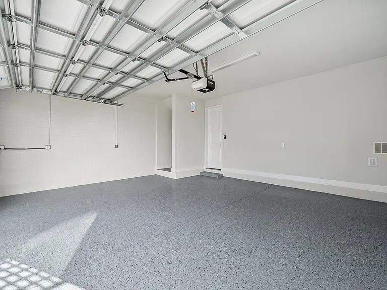 7244 Sutton Ln — Photo 29