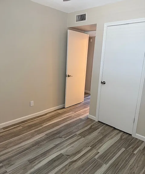 2202 W El Moro Ave — Photo 10