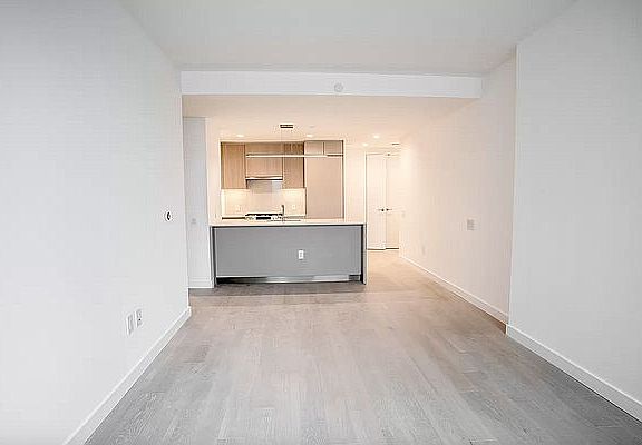 3rd image of 3 Court Sq #2307