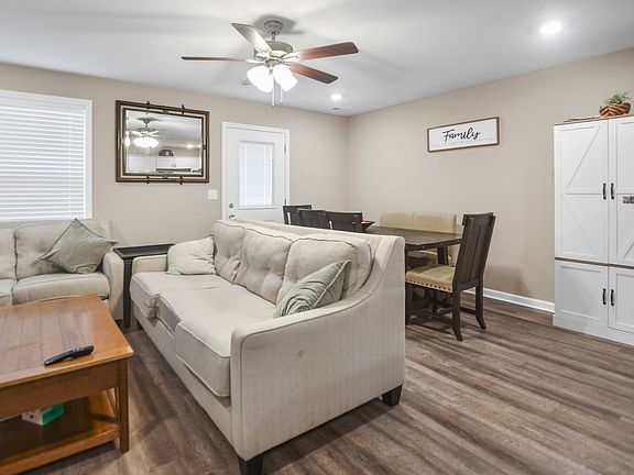 3rd image of 135 Country Ln #104