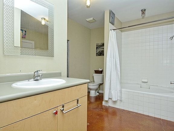 5th image of 1601 E 5th St Suite 112