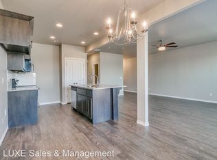 759 SW 14th St, Moore, OK 73160