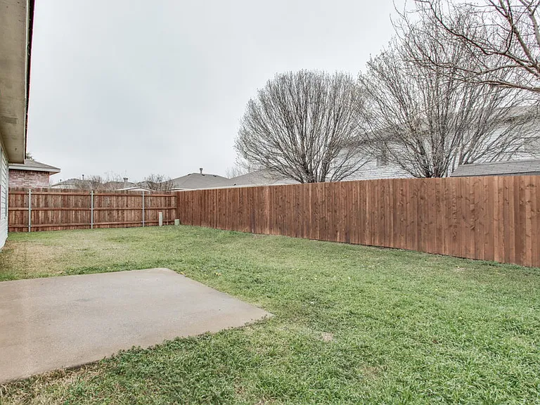 8712 Stonebriar Ln — Photo 9