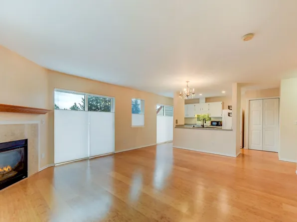 11532 15th Ave NE APT 403, Seattle, WA 98125