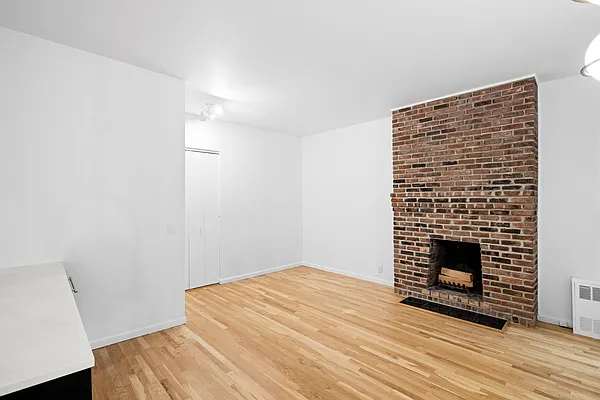 Rented by Mont Sky Real Estate | media 25