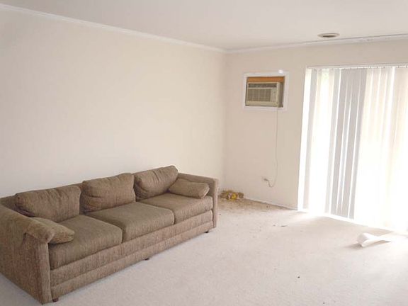 2nd image of 5510 Lincoln Ave #B201