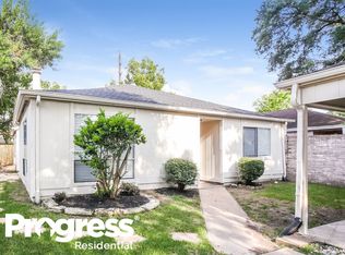 3915 Vineyard Dr, Houston, TX 77082