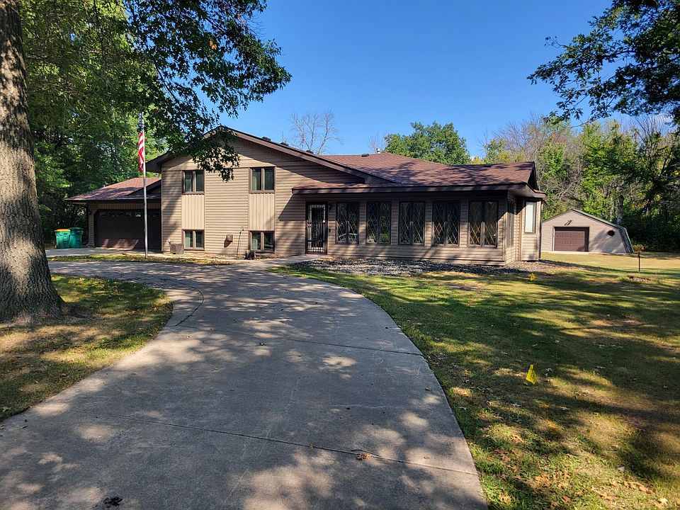 1st image of 3905 172nd Ln NE