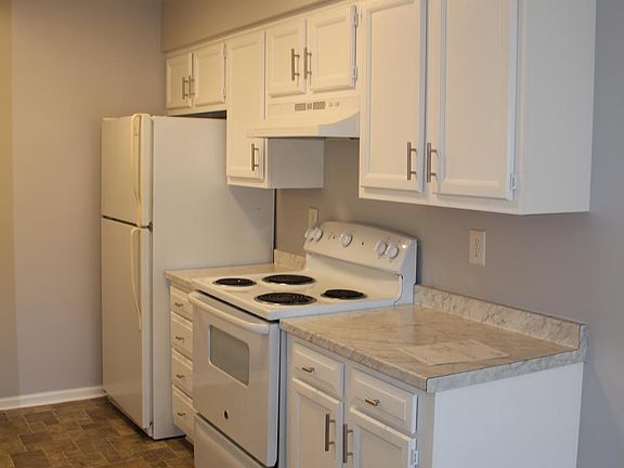 3rd image of 36831 Brewster Ln #19