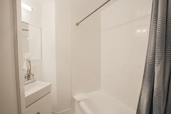 Rented by Stonehenge NYC LLC | media 75