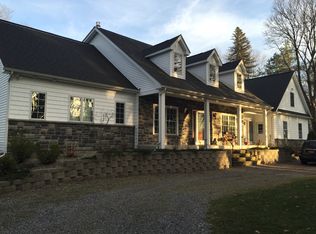 45 Crescent Hill Rd, Pittsford, NY 14534