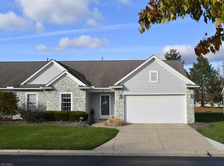 120 Stonehedge Dr, Elyria, OH 44035