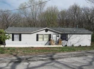 980 Hickory St, Saint Clair, MO 63077