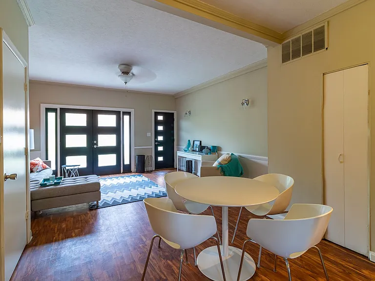 1460-1470 Presidential Dr — Photo 12