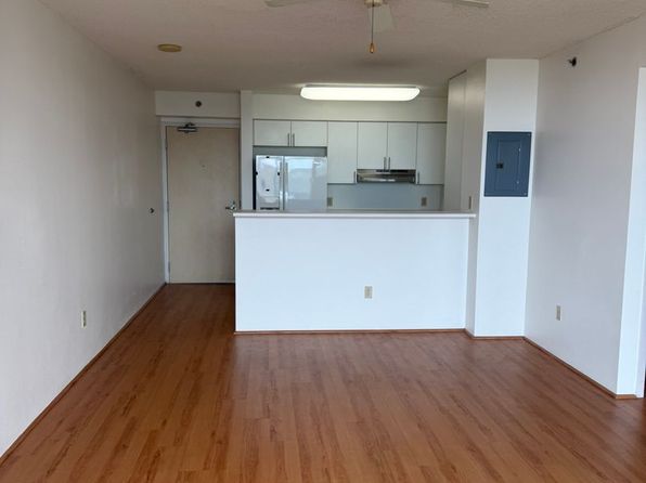 215 N King St APT 603