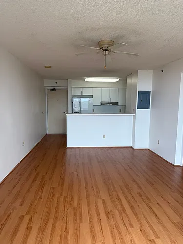 215 N King St Photo 1