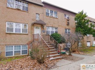 189 College Dr, Edison, NJ 08817