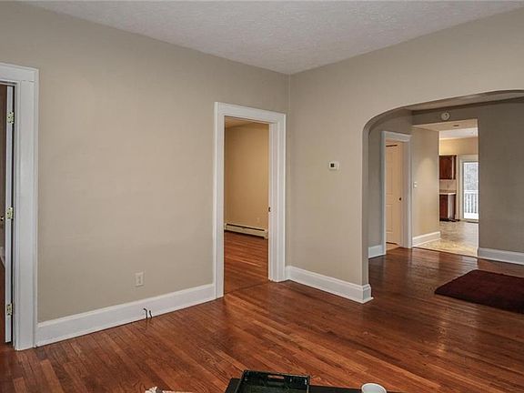 3rd image of 313 S 5th St