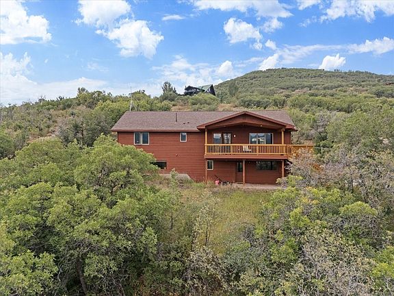 3rd image of 42485 Deerfoot Lane