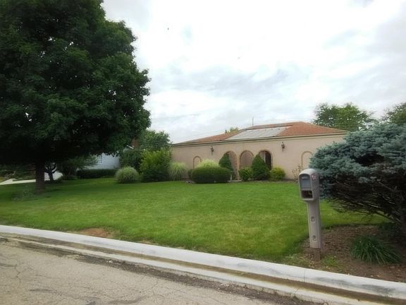 3rd image of 9810 Shalemar Dr