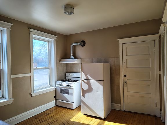 3rd image of 3743 S Damen Ave #3R