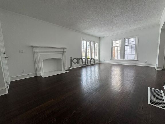 5th image of 3627 Lindholm Rd