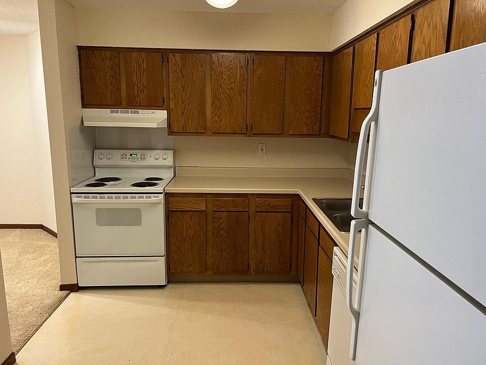 1st image of 221 Grand Ave W APT 104