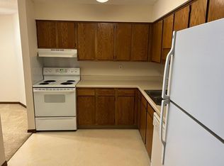 221 Grand Ave W APT 104, South Saint Paul, MN 55075