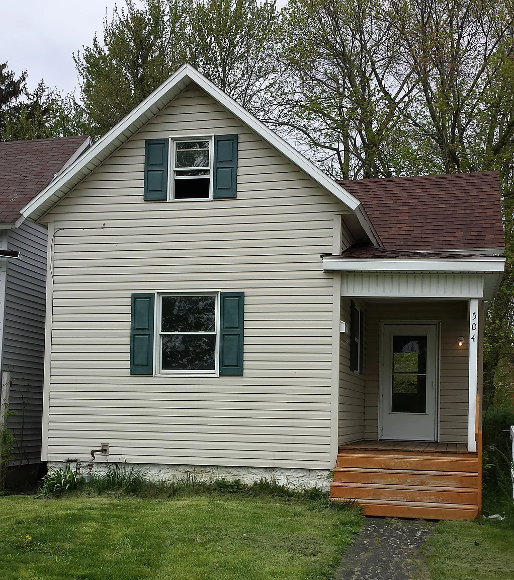 504 W Hardin St photo 1